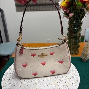 Coach Teri Shoulder Bag with Pink Stripe Heart Print D2252-CA251